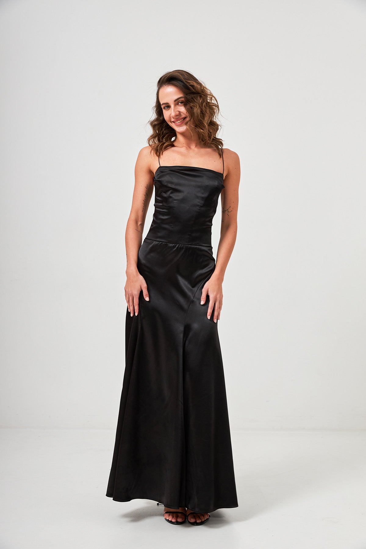Rochie maxi din satin cu șireturi, de ocazie