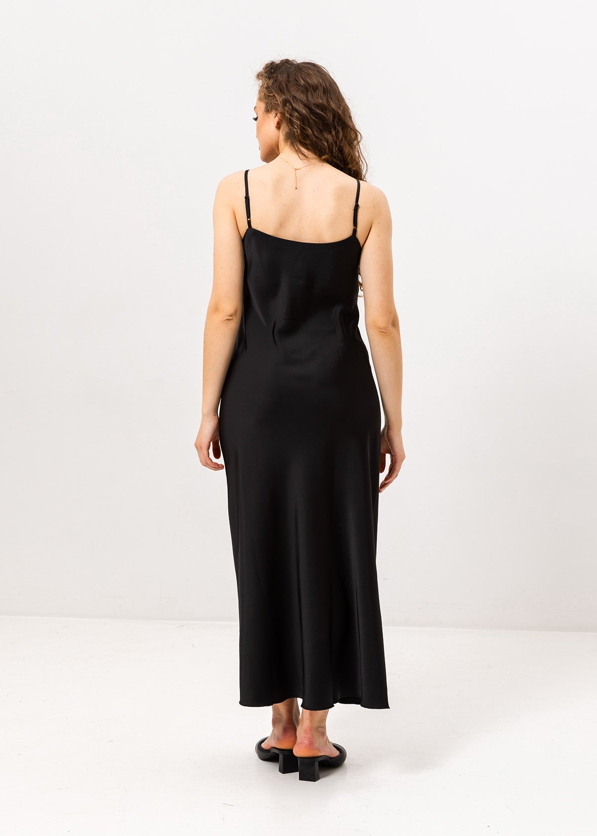 Rochie maxi tip combinație din mătase cu dantelă