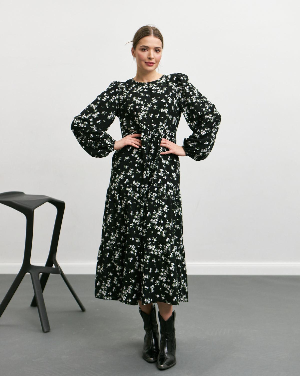 Rochie maxi cu trei volane