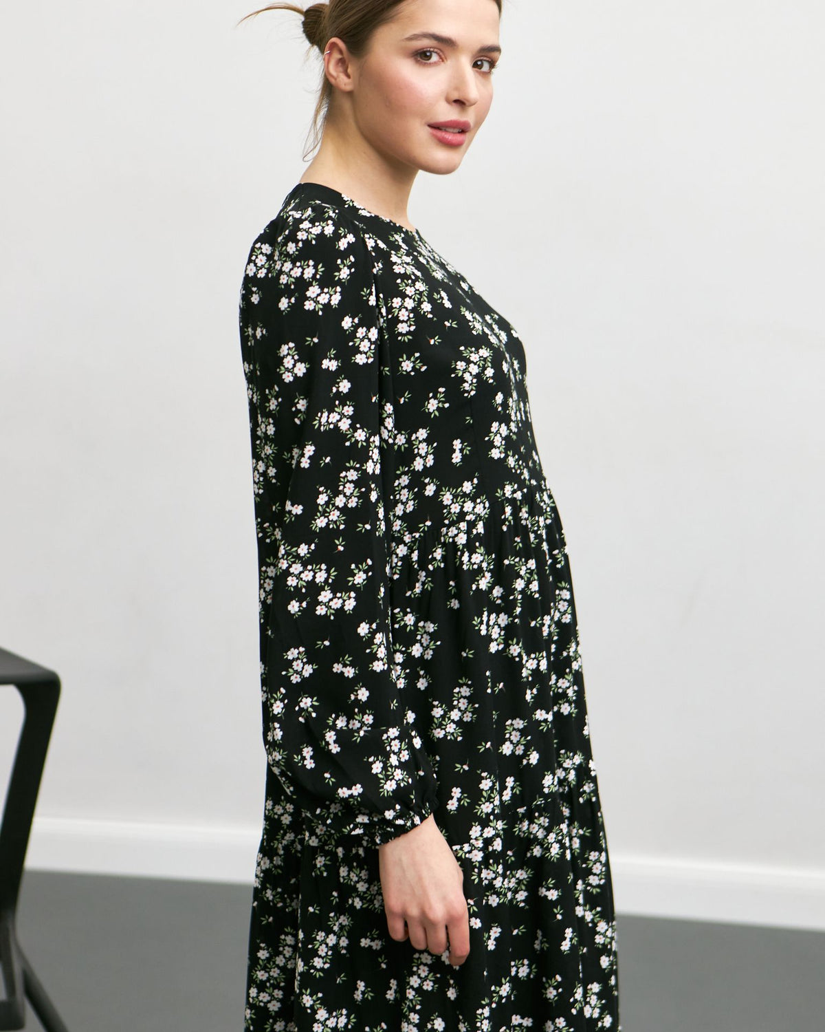 Rochie maxi cu trei volane