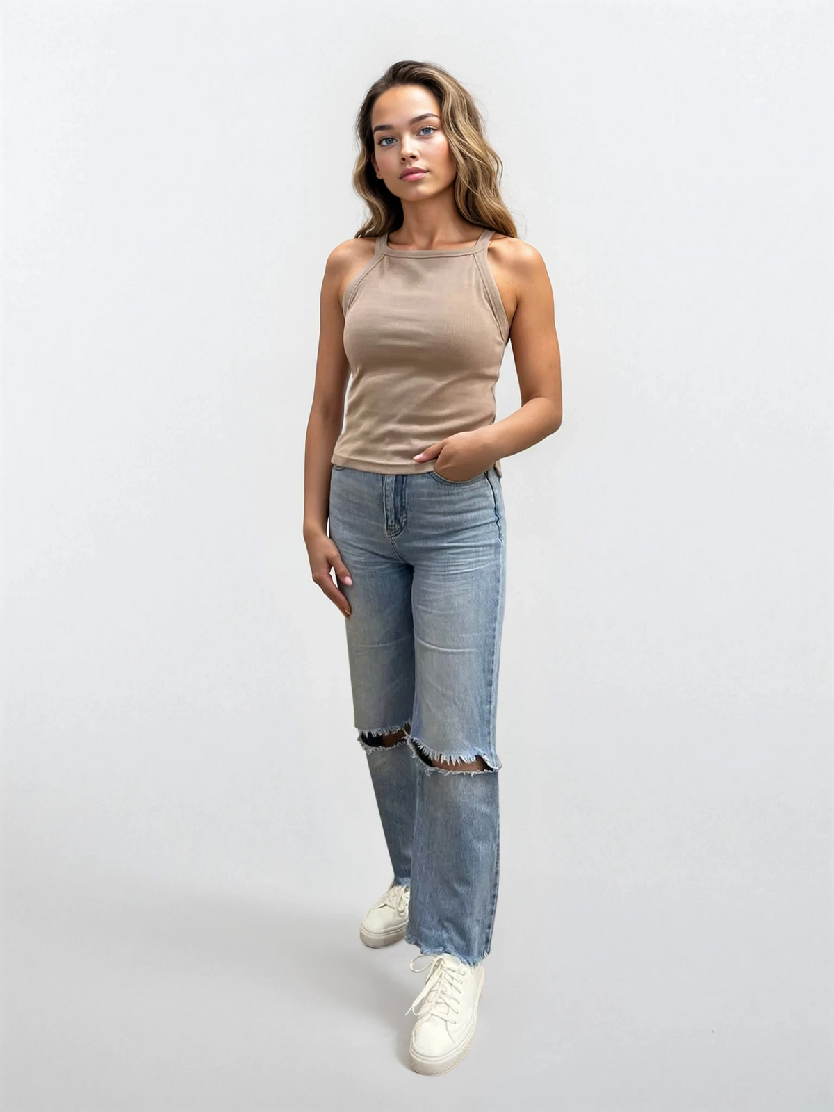Top basic cu cupe integrate