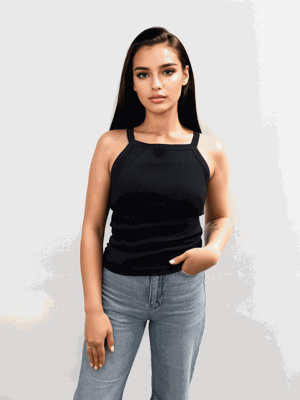 Top basic cu cupe integrate