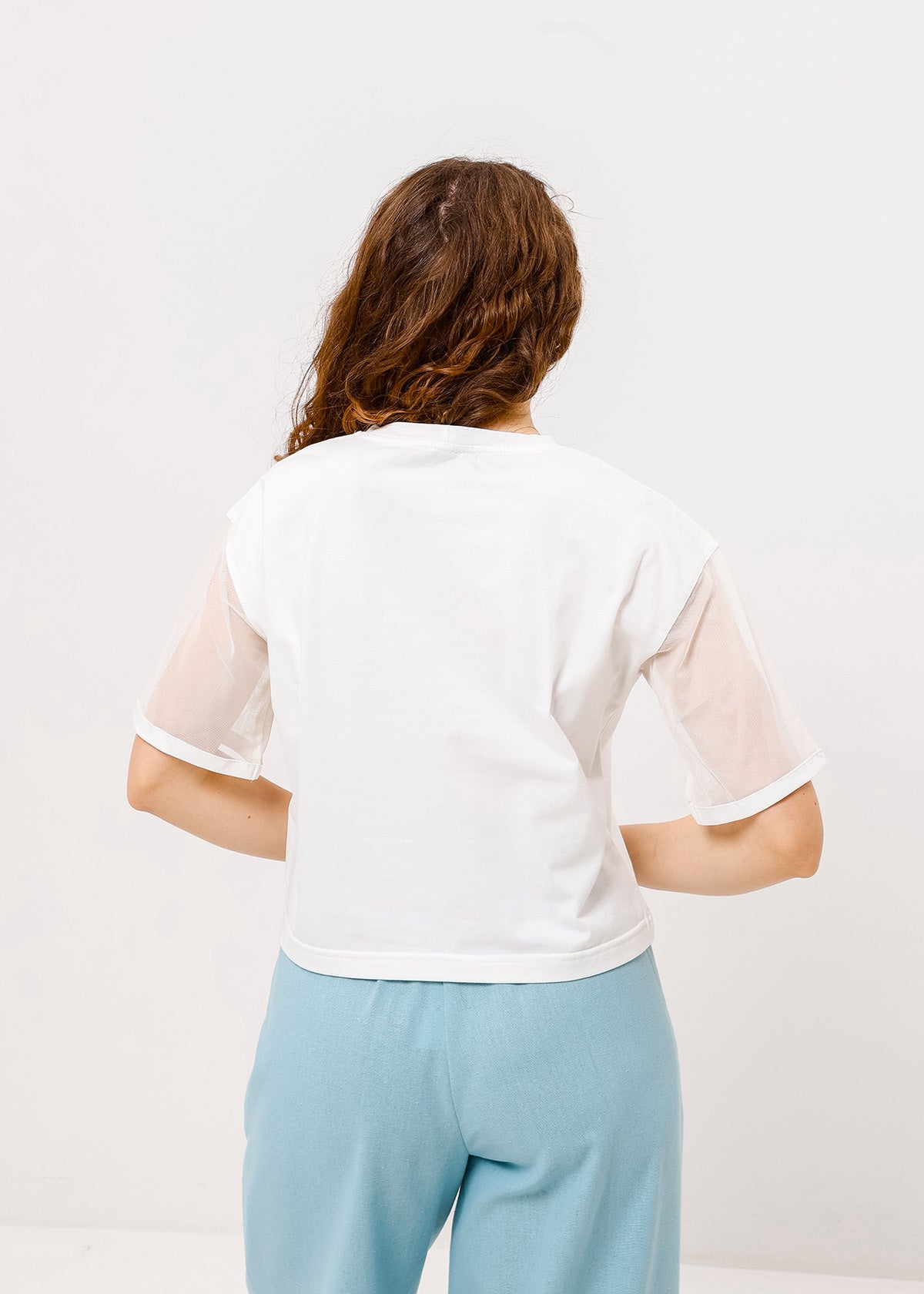 Tricou lejer cu mâneci din plasă