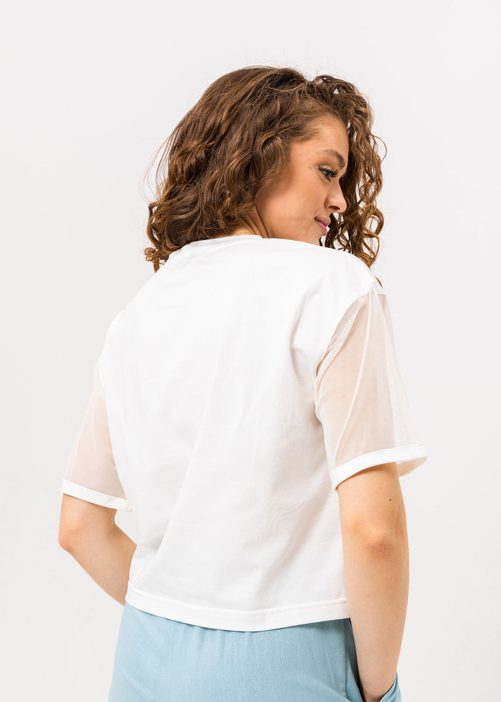 Tricou lejer cu mâneci din plasă