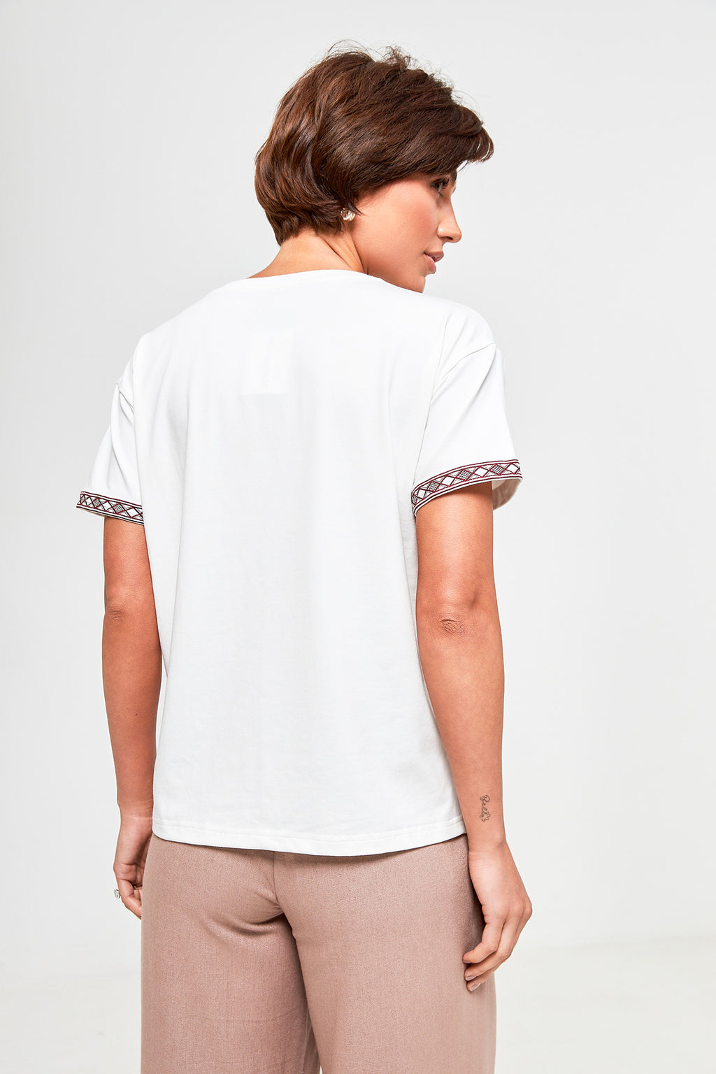 Tricou cu broderie Pictură Petrykivka