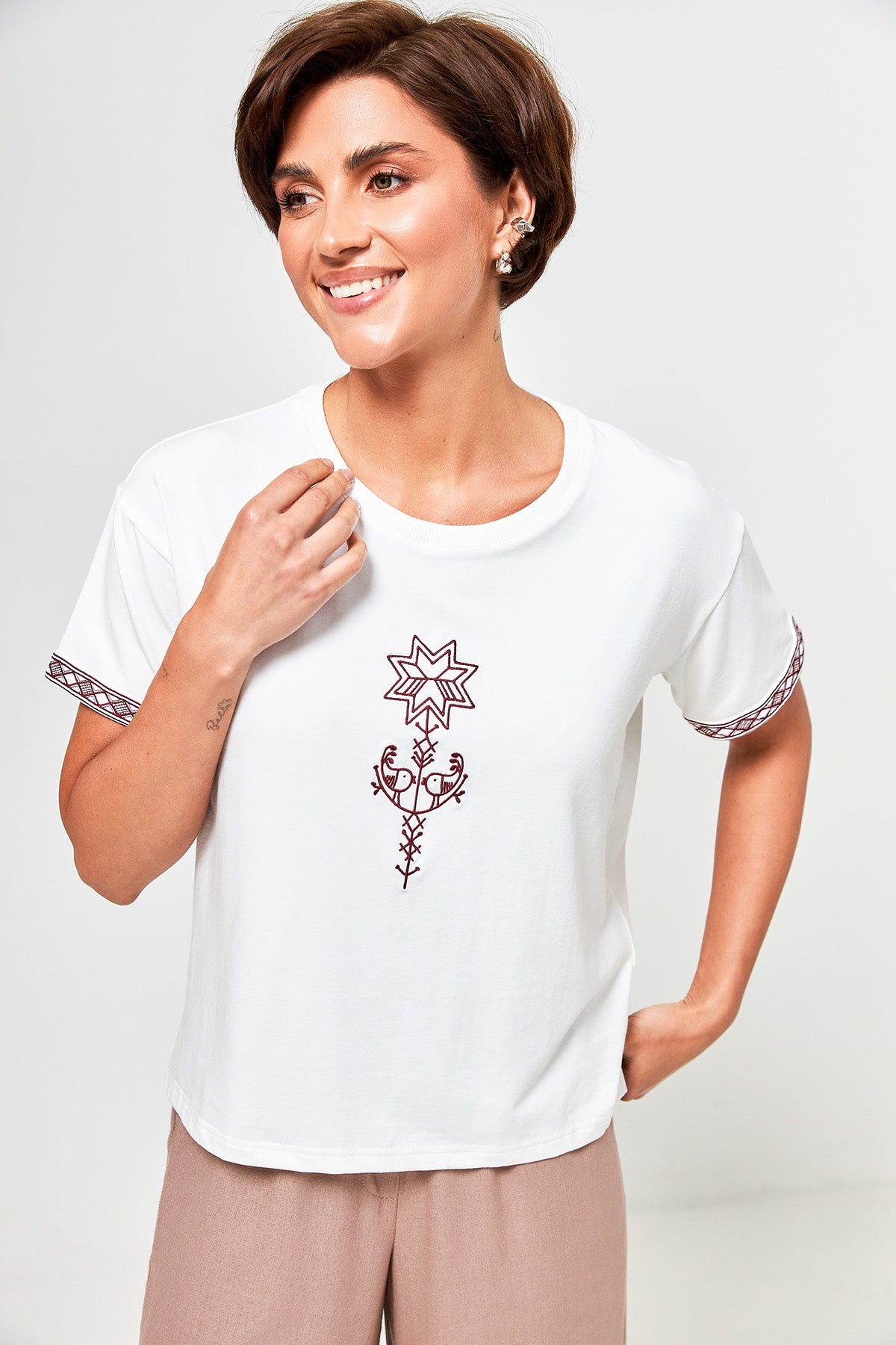 Tricou cu broderie Pictură Petrykivka