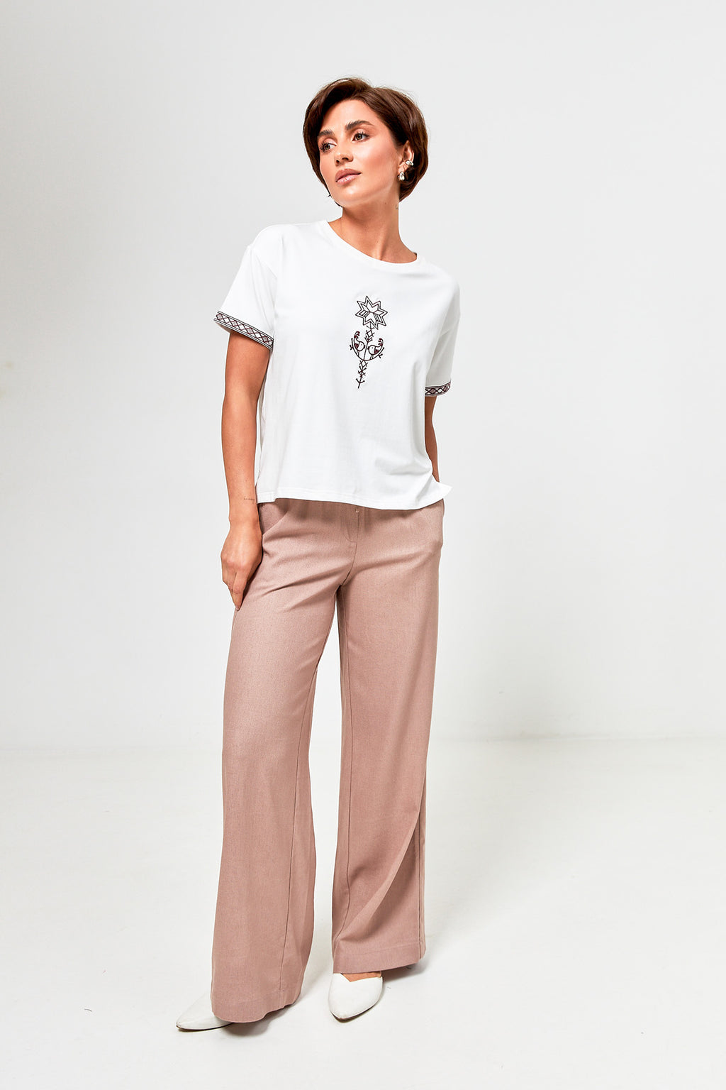 Tricou cu broderie Pictură Petrykivka