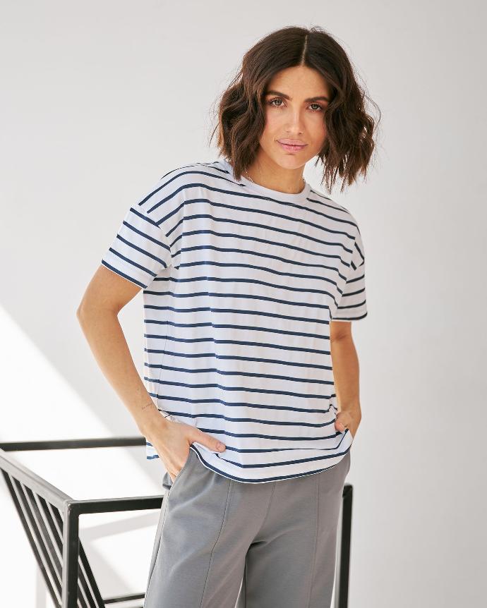 Tricou lejer în dungi