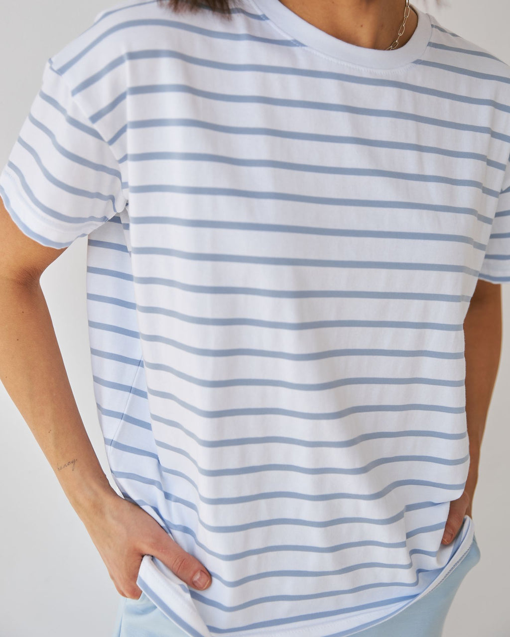 Tricou lejer în dungi