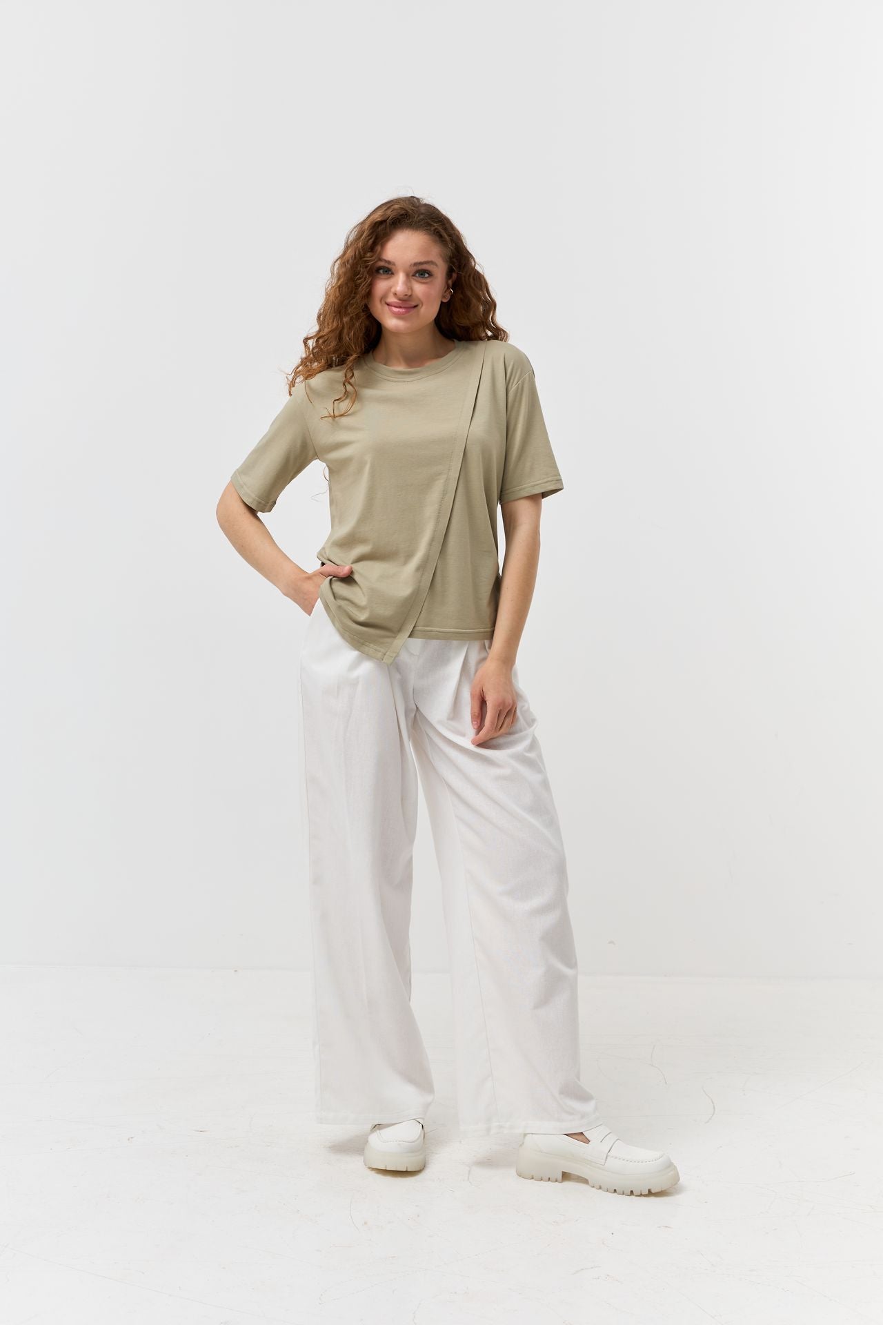 Tricou damă cu tiv asimetric