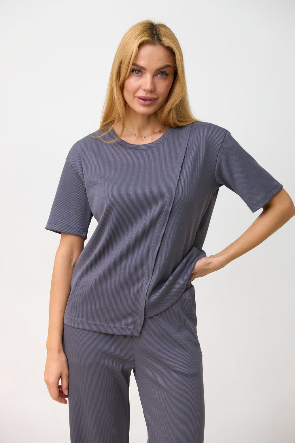 Tricou asimetric