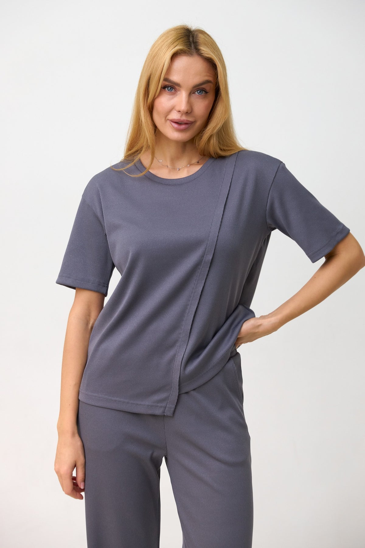Tricou asimetric