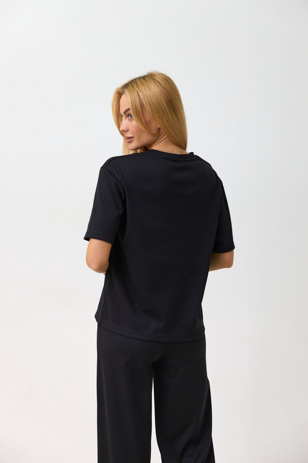 Tricou asimetric