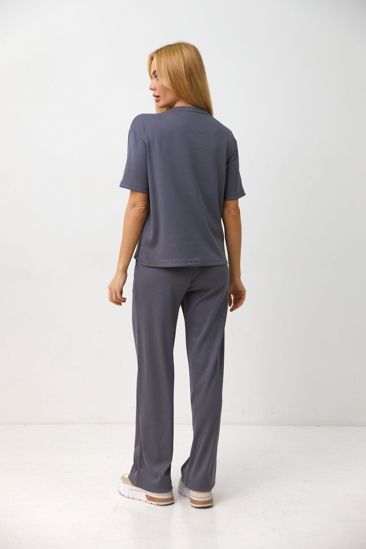 Tricou asimetric
