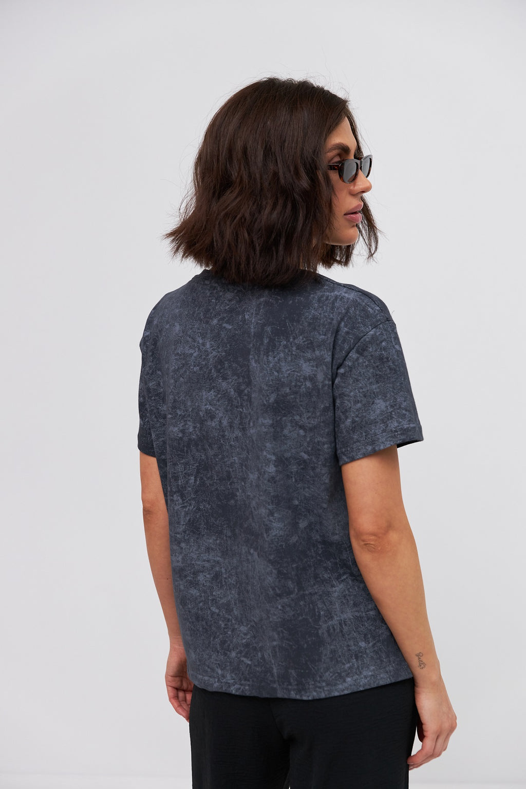 Tricou cu șlițuri