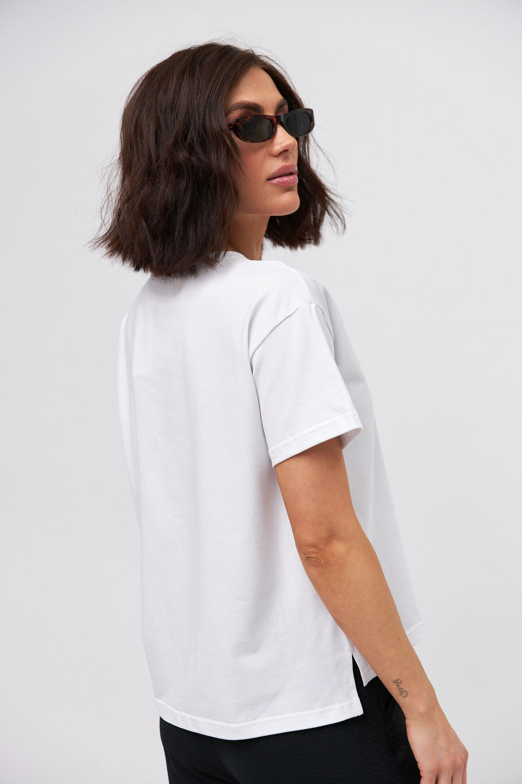 Tricou cu șlițuri