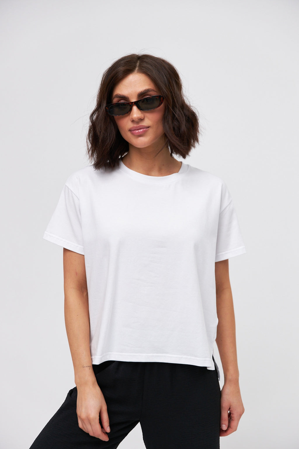 Tricou cu șlițuri
