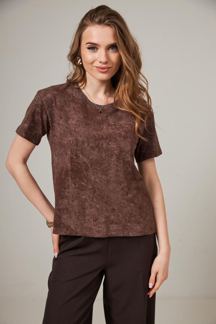 Tricou lejer cu efect washed și șlițuri