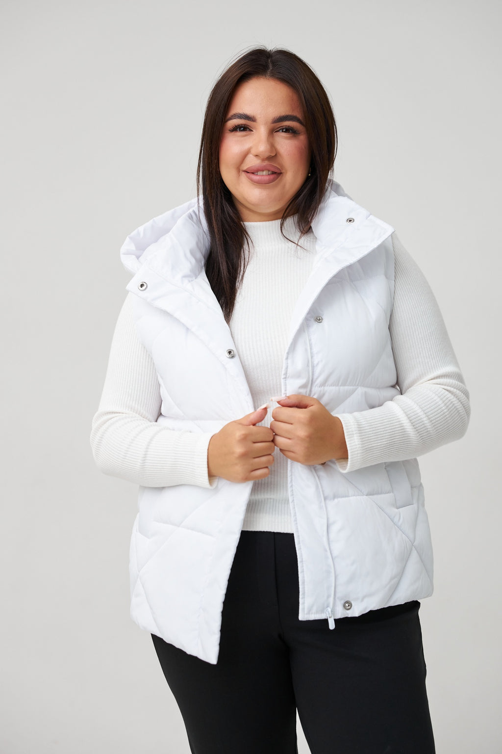 Vestă cu glugă matlasată model romb