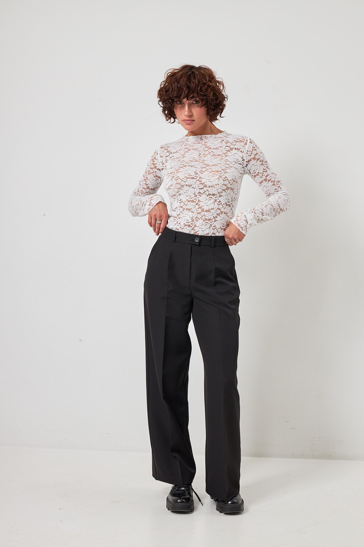 Longsleeve din dantelă