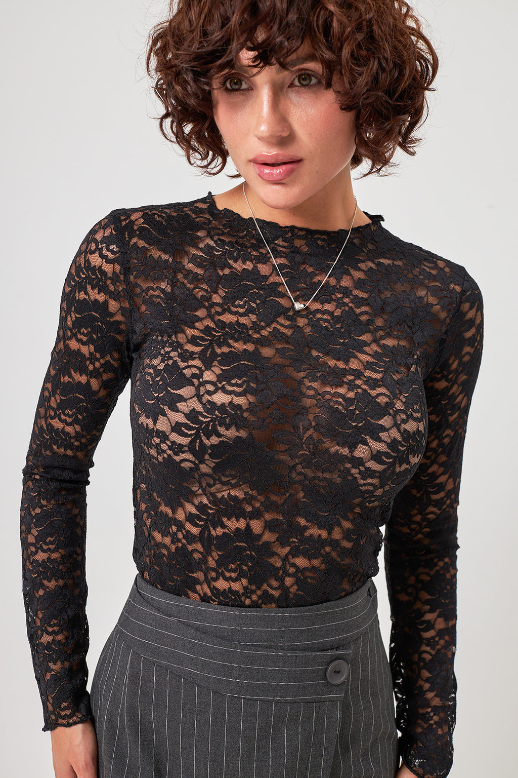 Longsleeve din dantelă