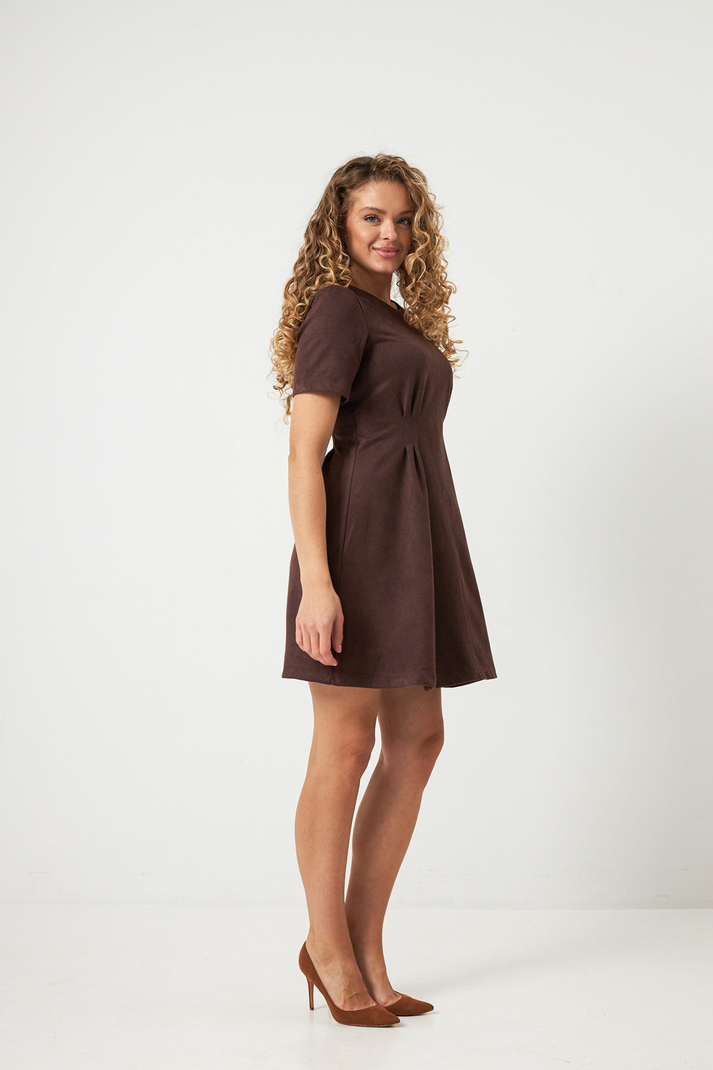 Rochie mini din imitație de piele întoarsă