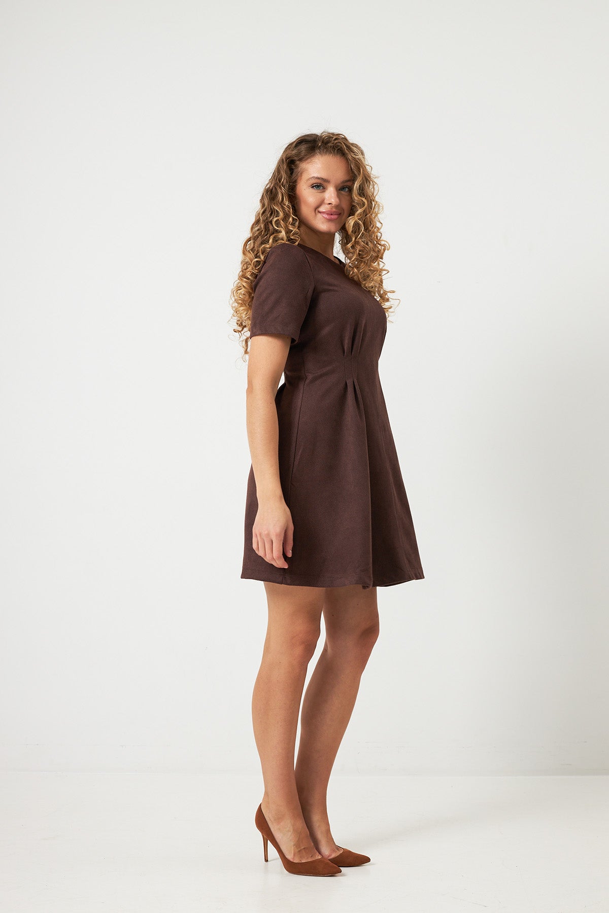 Rochie mini din imitație de piele întoarsă