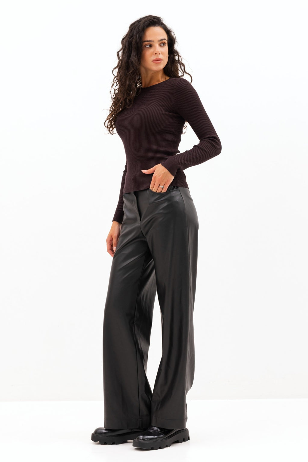 Long sleeve în relief Round