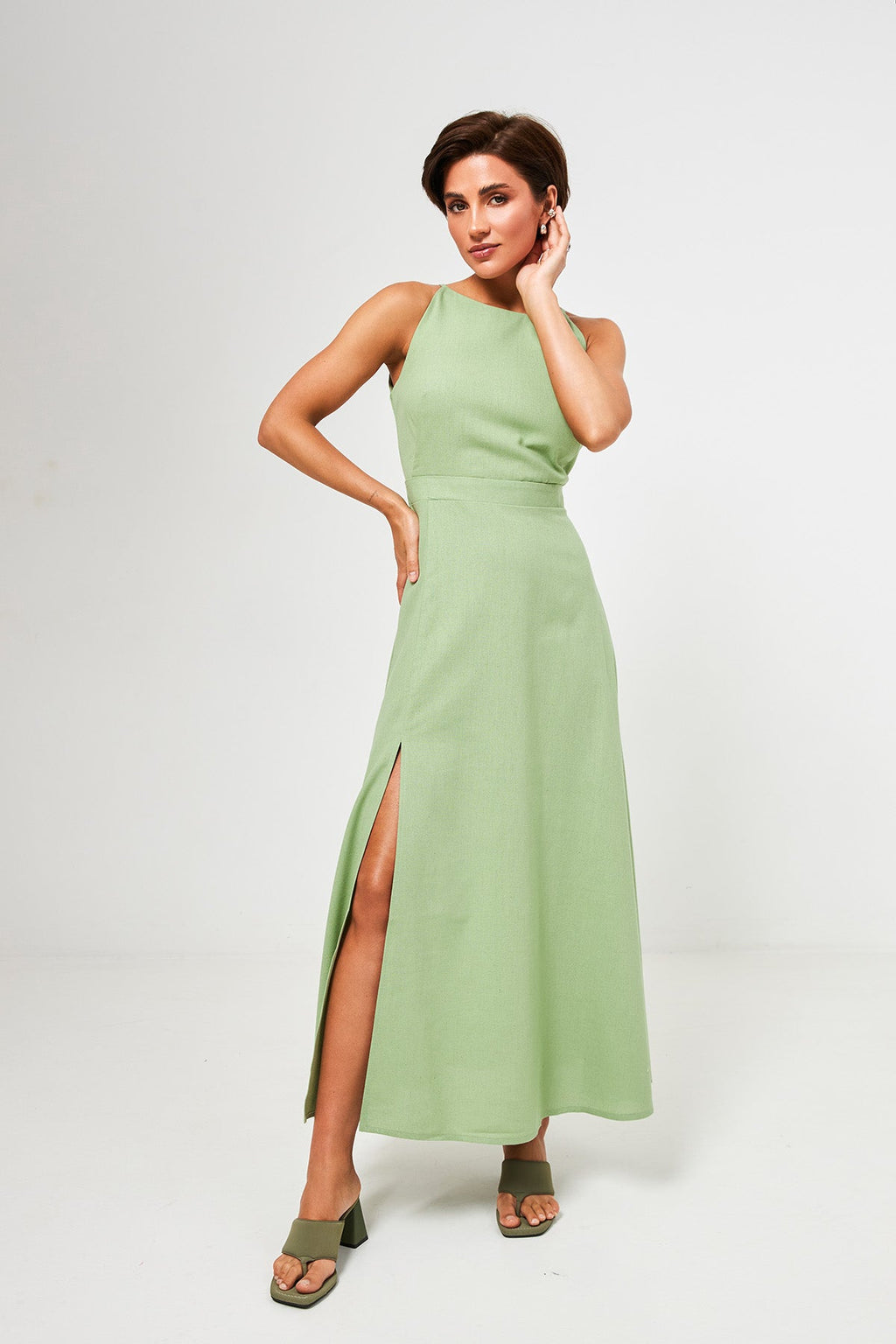 Rochie maxi cu in și șliț