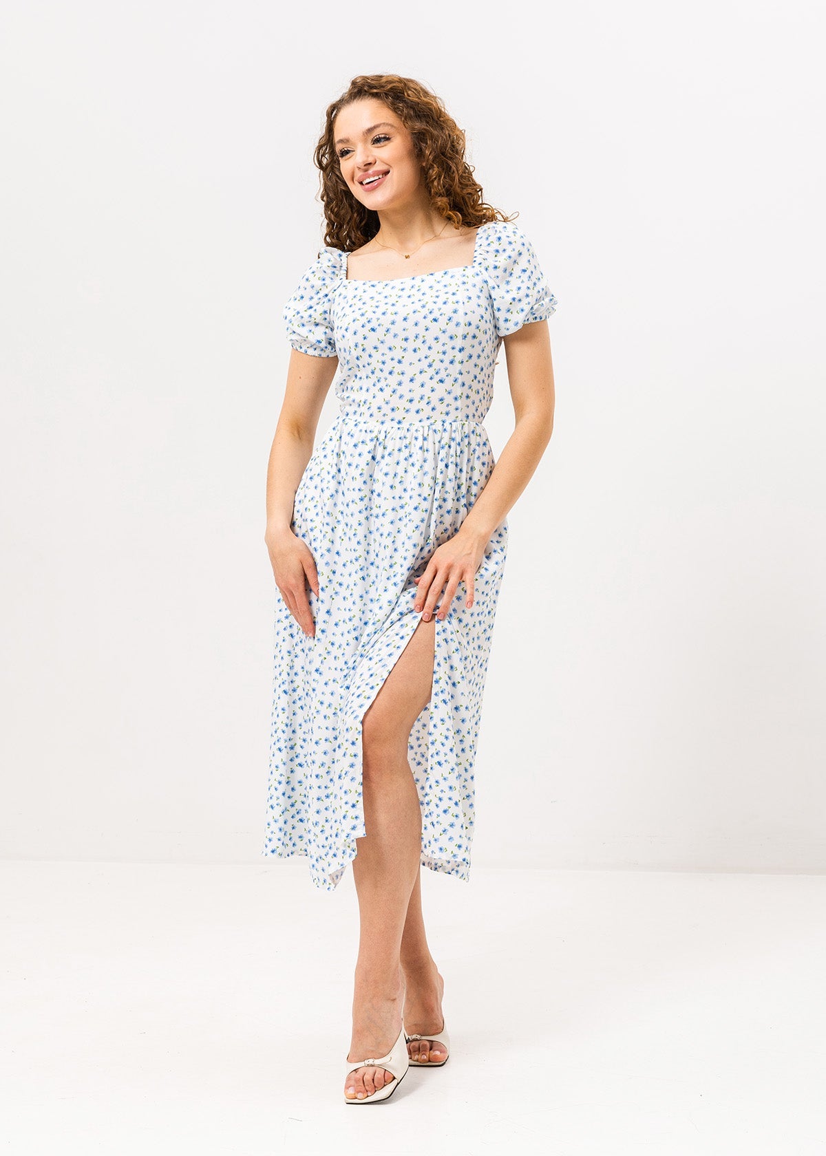 Rochie midi cu șliț și imprimeu floral
