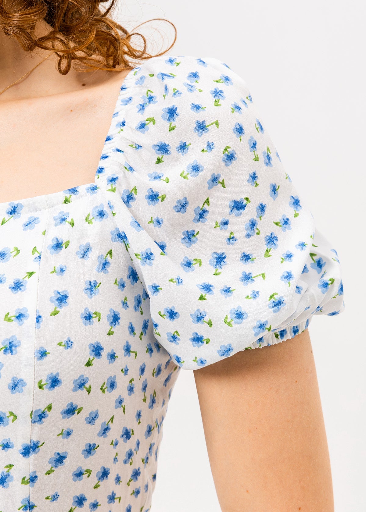 Rochie midi cu șliț și imprimeu floral