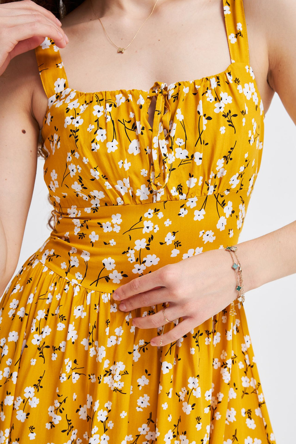 Rochie maxi de vară cu șliț și imprimeu floral