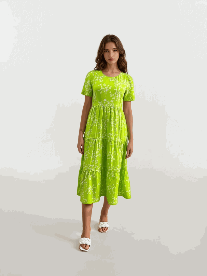 Rochie midi cu trei volane
