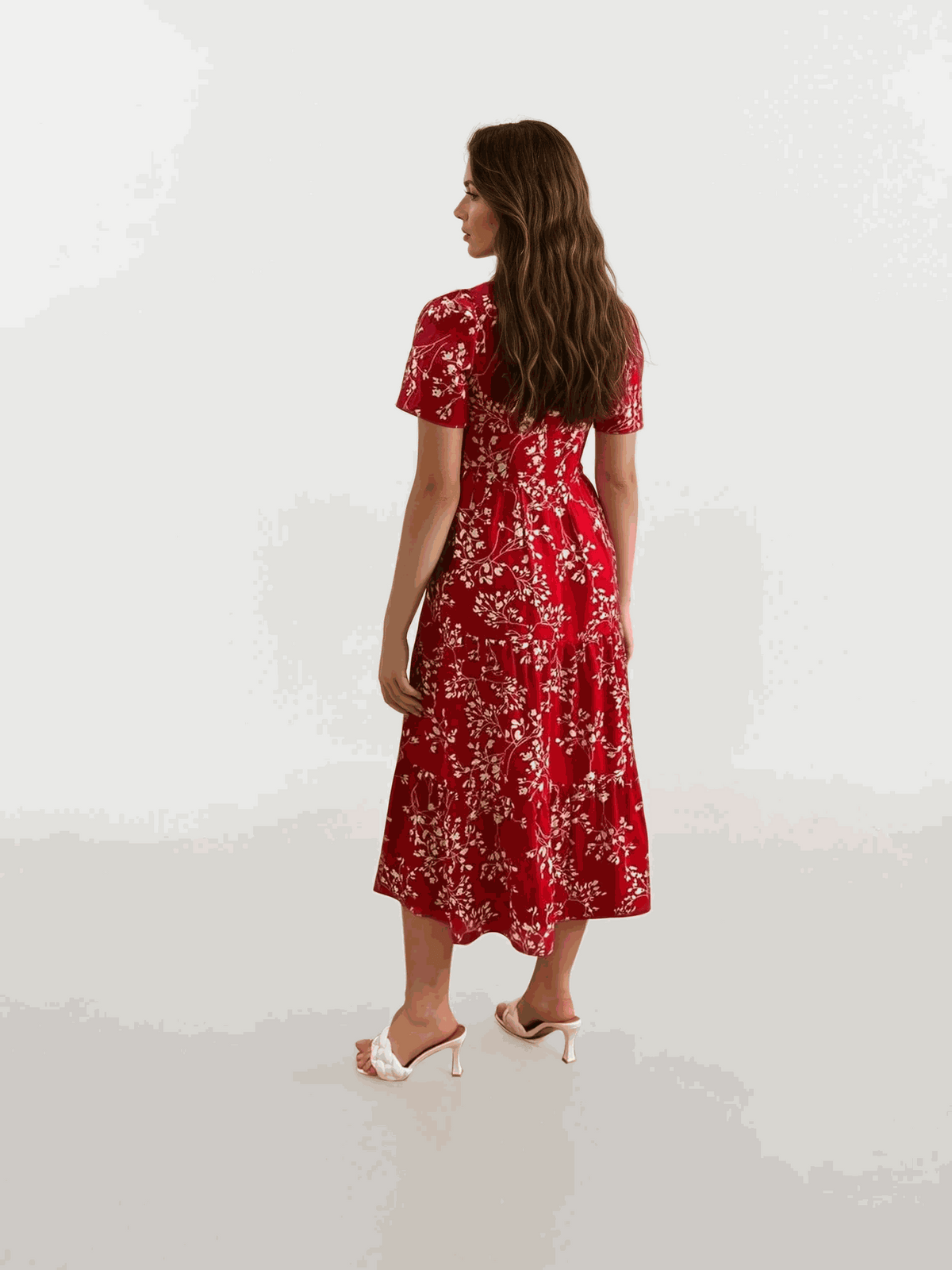 Rochie midi cu trei volane