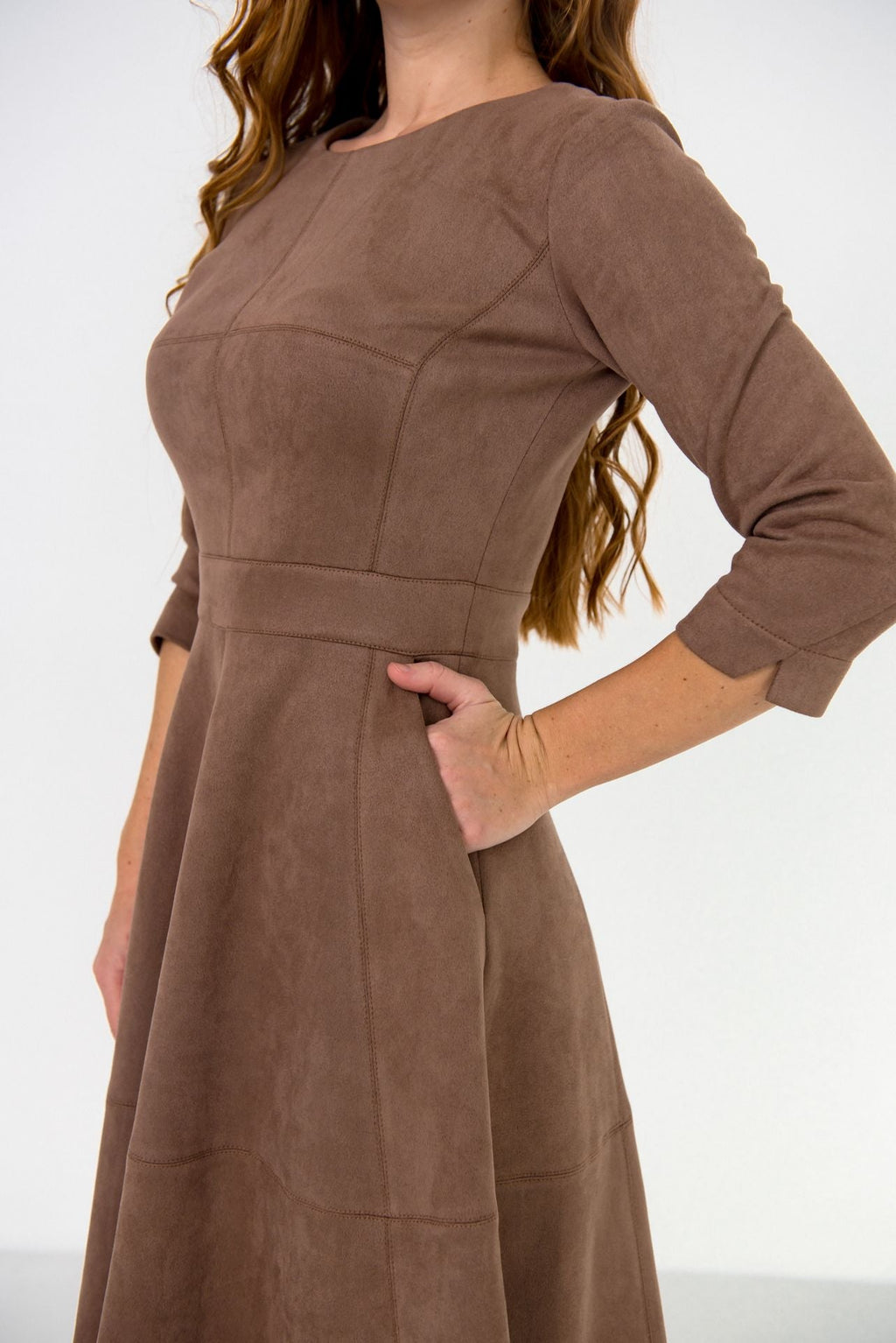 Rochie evazată din piele întoarsă