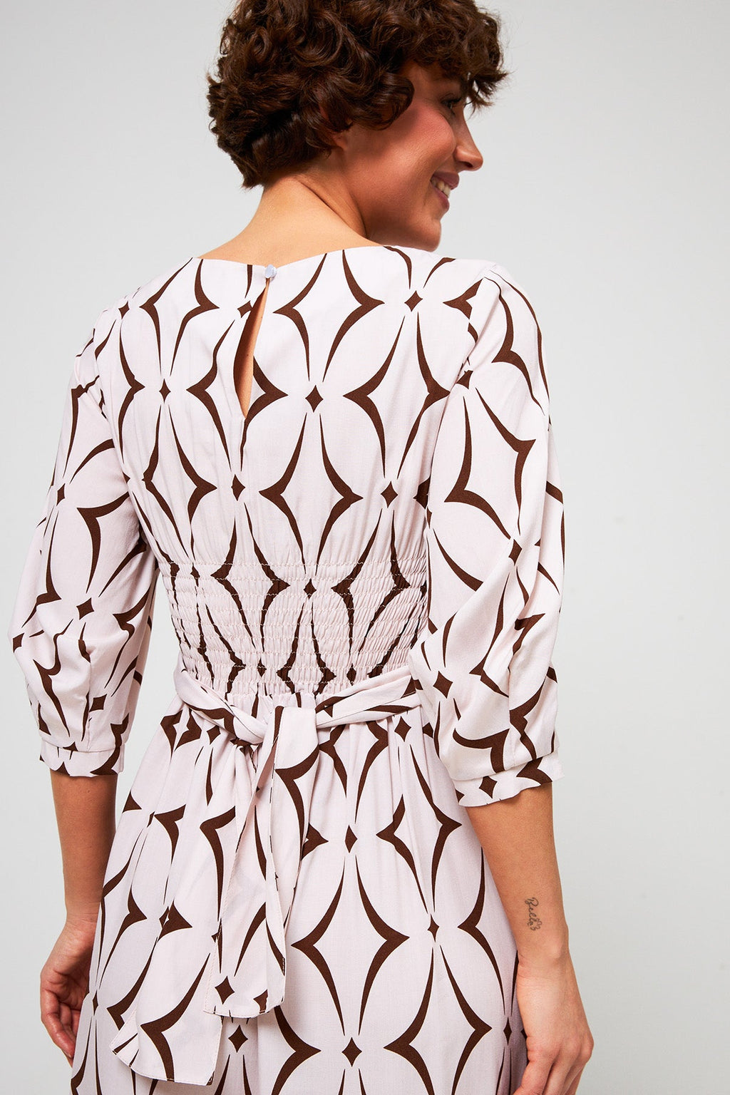 Rochie midi din vâscoză tip ștapel