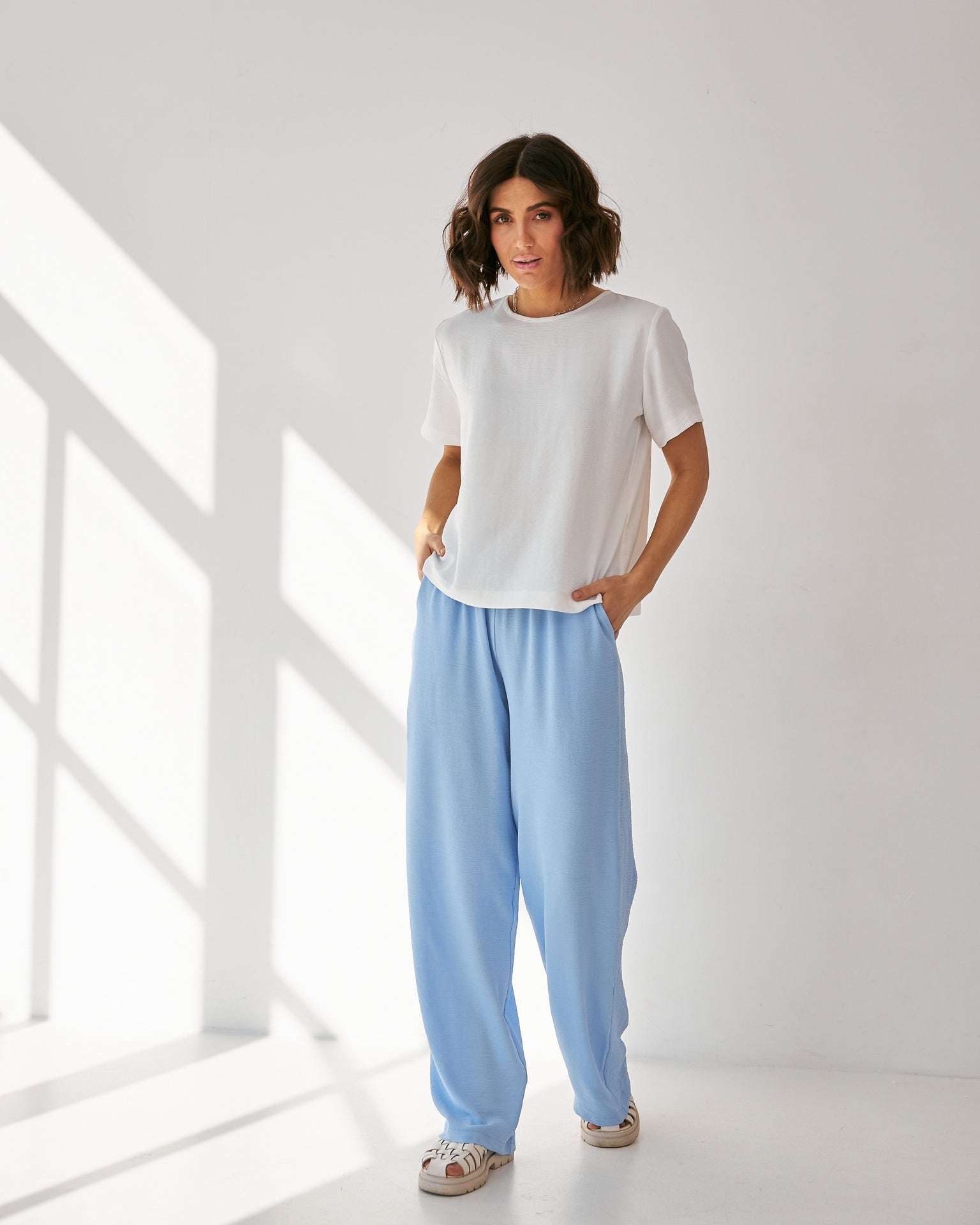 Pantaloni din crep american