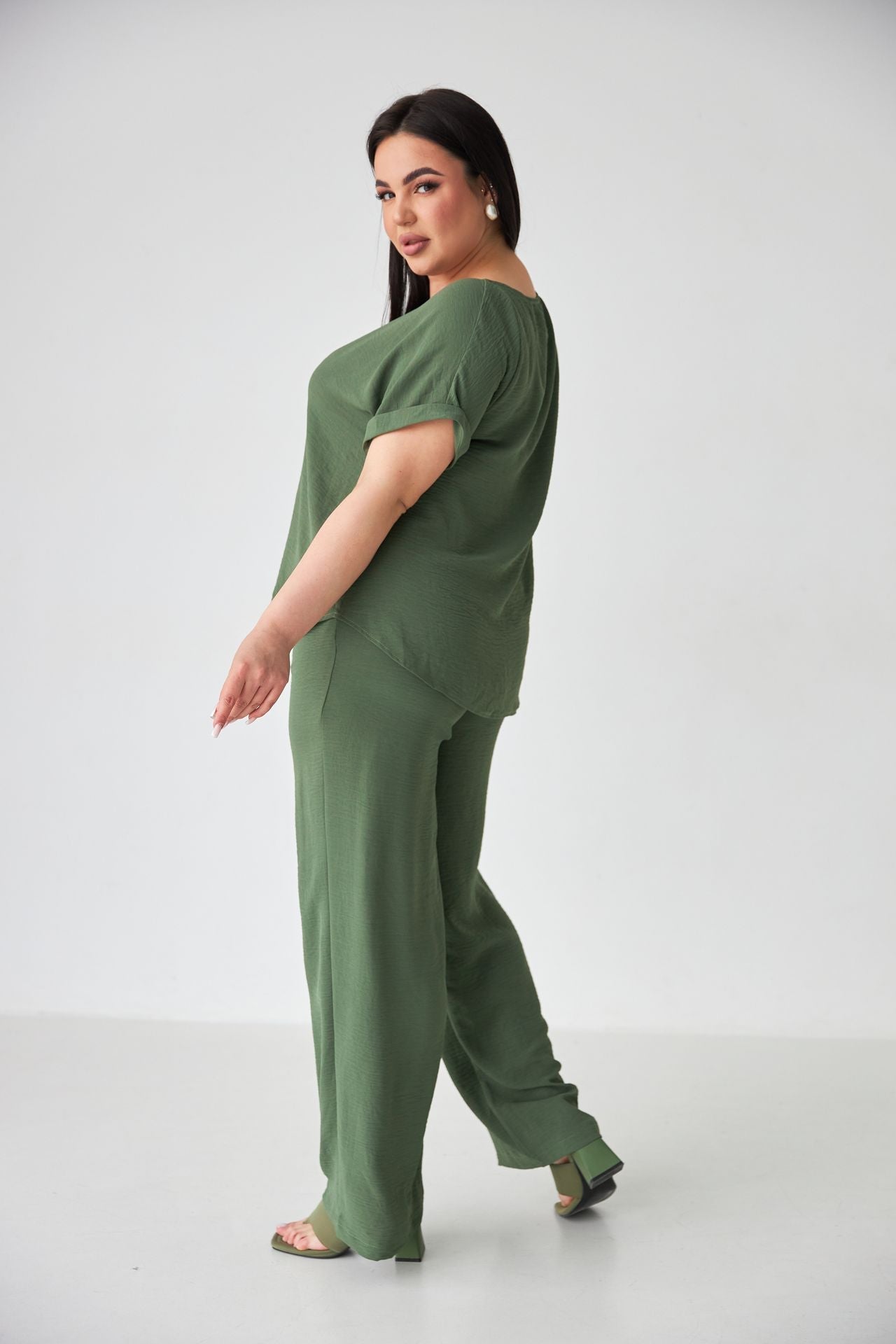 Pantaloni din crep american