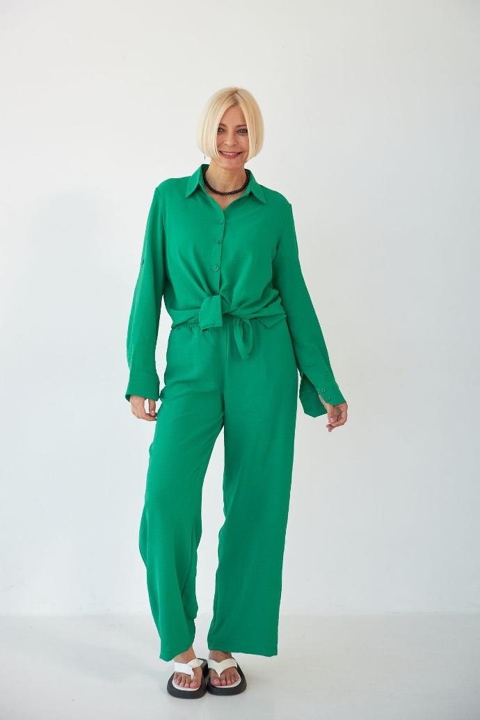 Pantaloni din crep american