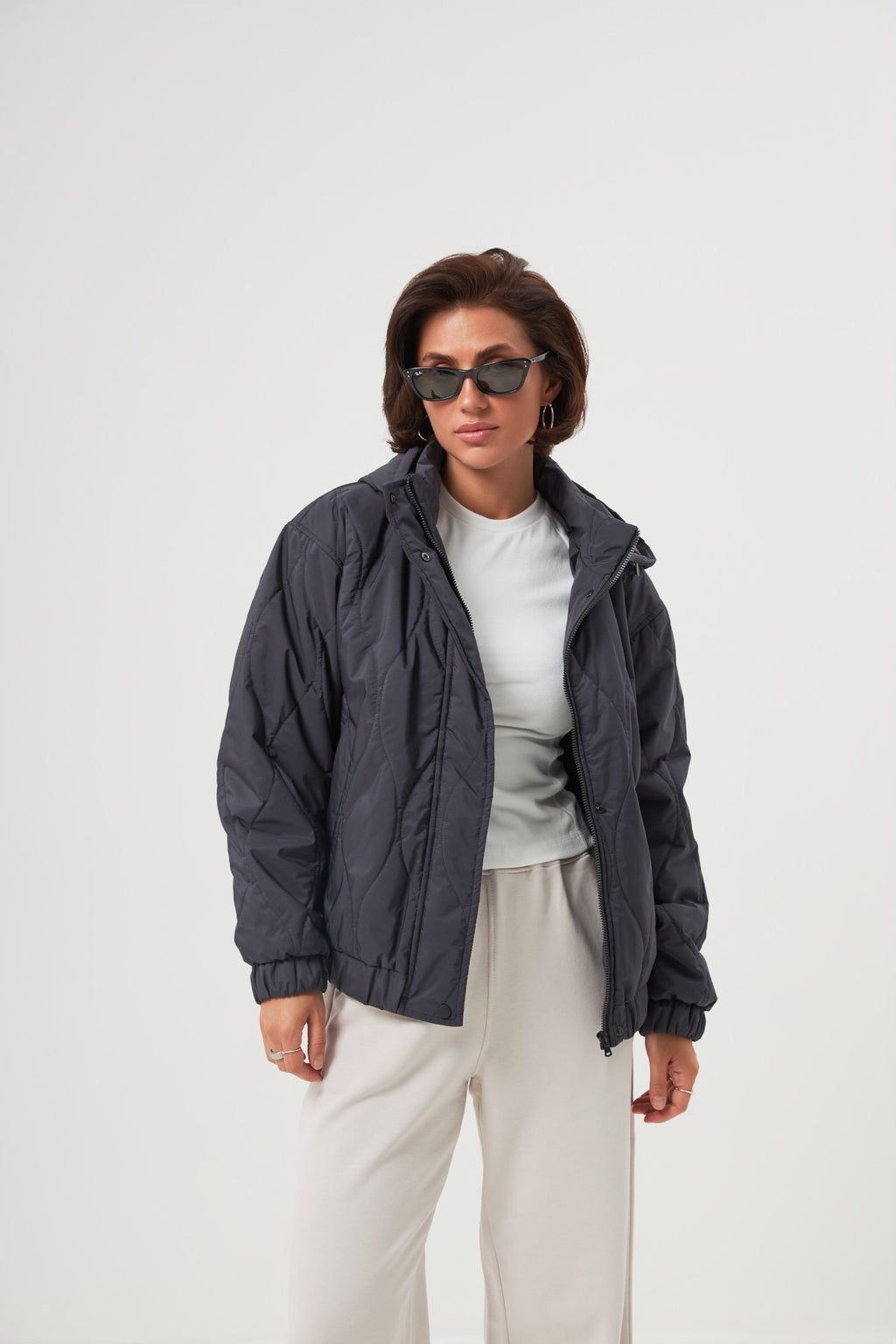 Geacă matlasată oversize cu glugă