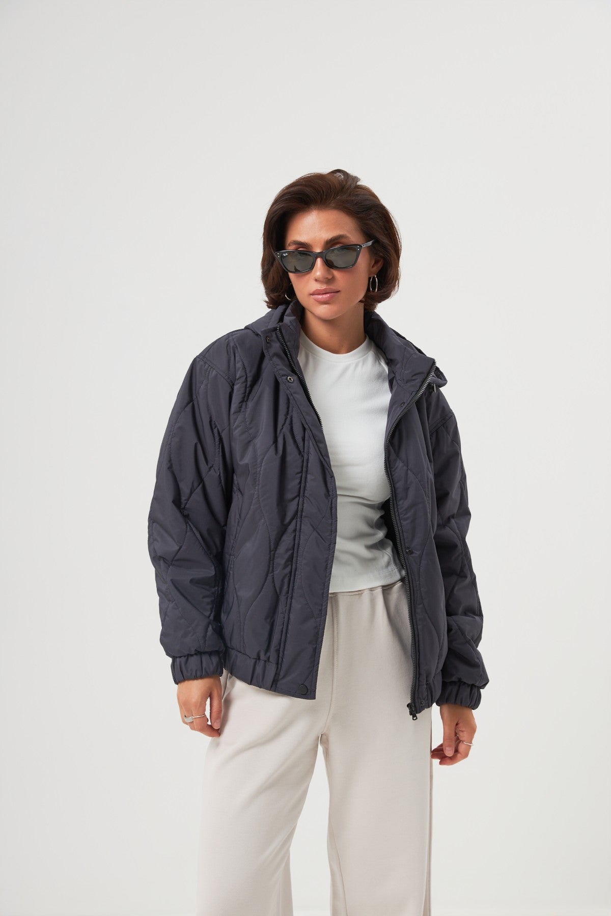 Geacă matlasată oversize cu glugă