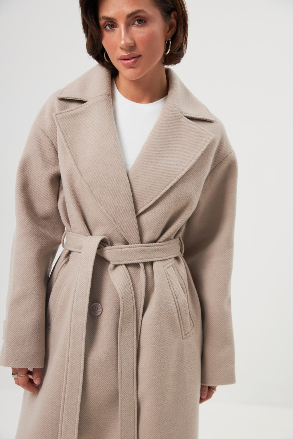 Palton midaxi cu două rânduri de nasturi și umăr căzut