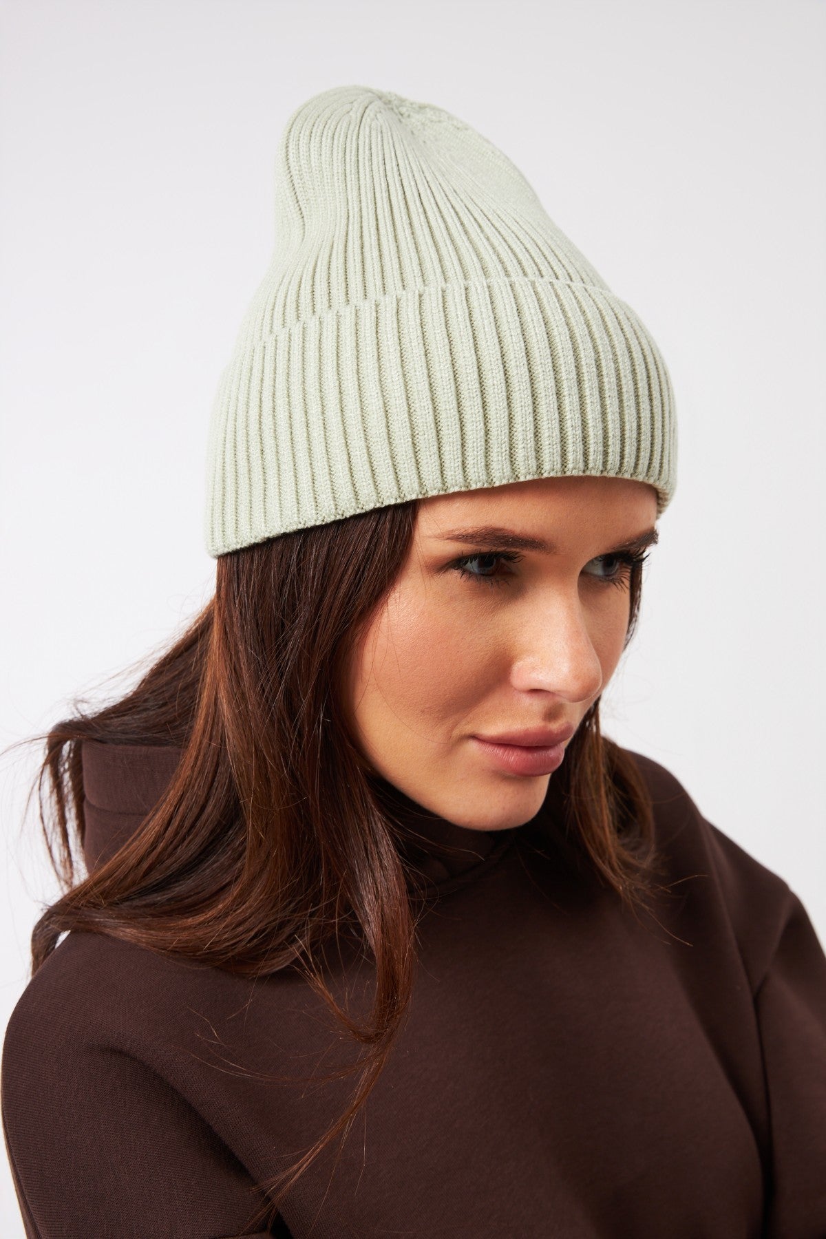 Căciulă beanie cu margine îndoită lată