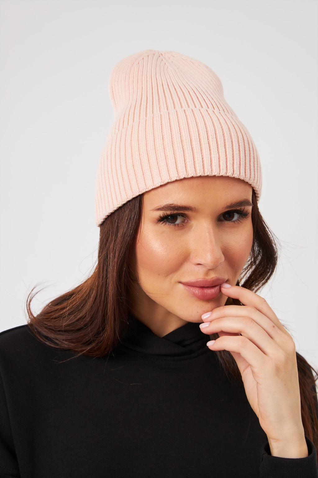 Căciulă beanie cu margine îndoită lată