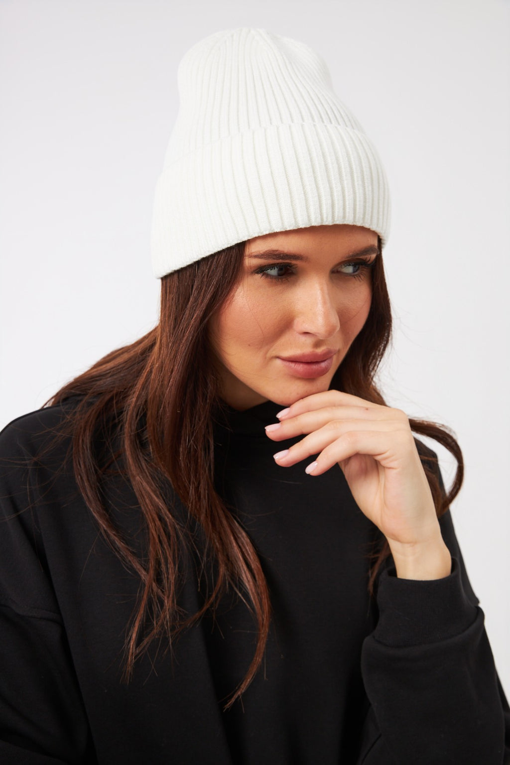 Căciulă beanie cu margine îndoită lată