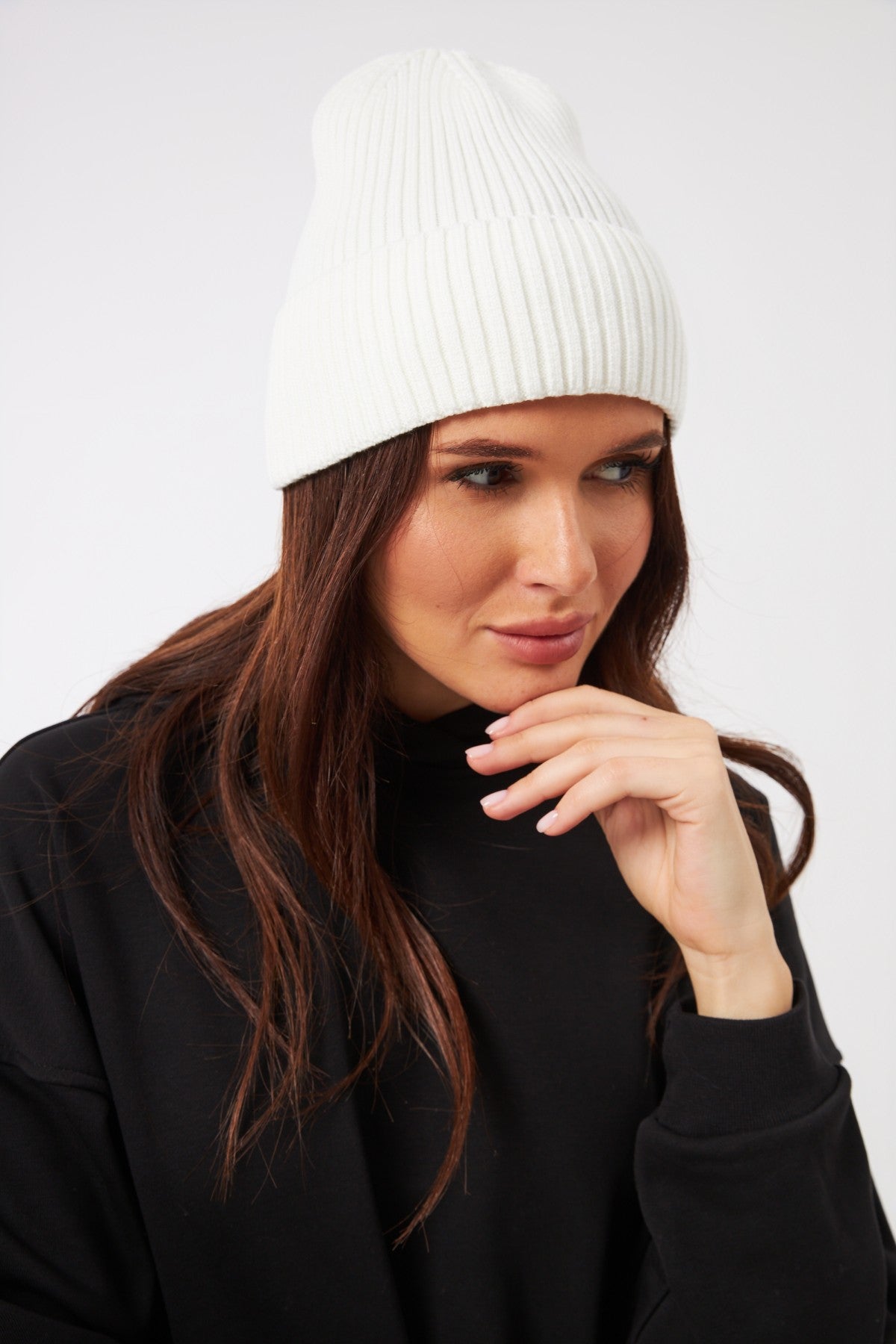 Căciulă beanie cu margine îndoită lată