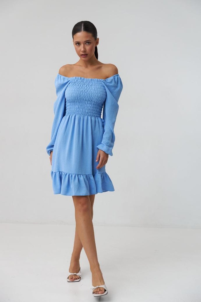 Elastic bodice dress with a ruffle at the bottom 