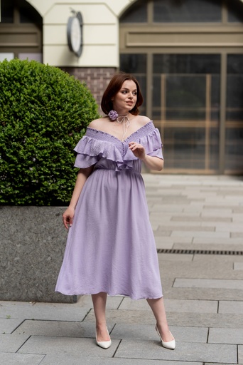 Dress with elastic V-neckline