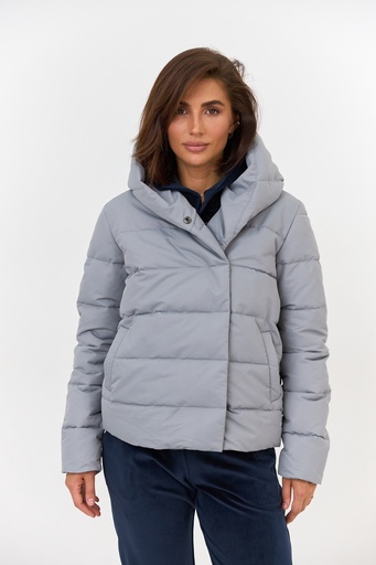 Puffy jacket with snap fasteners
