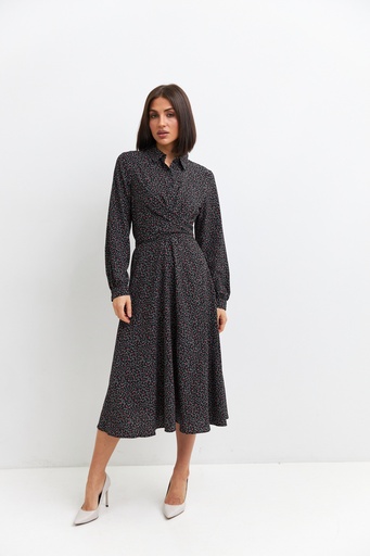 Rochie cu o răsucire